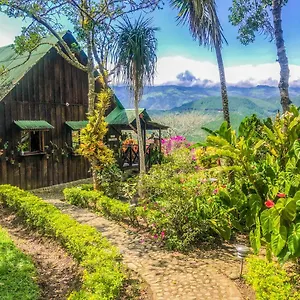  Lodge Casa Campestre Estilo Pirineos - Cerca A Colombia